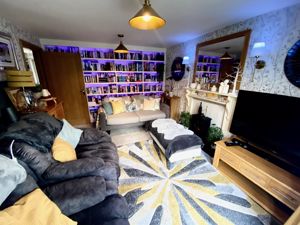 Lounge- click for photo gallery